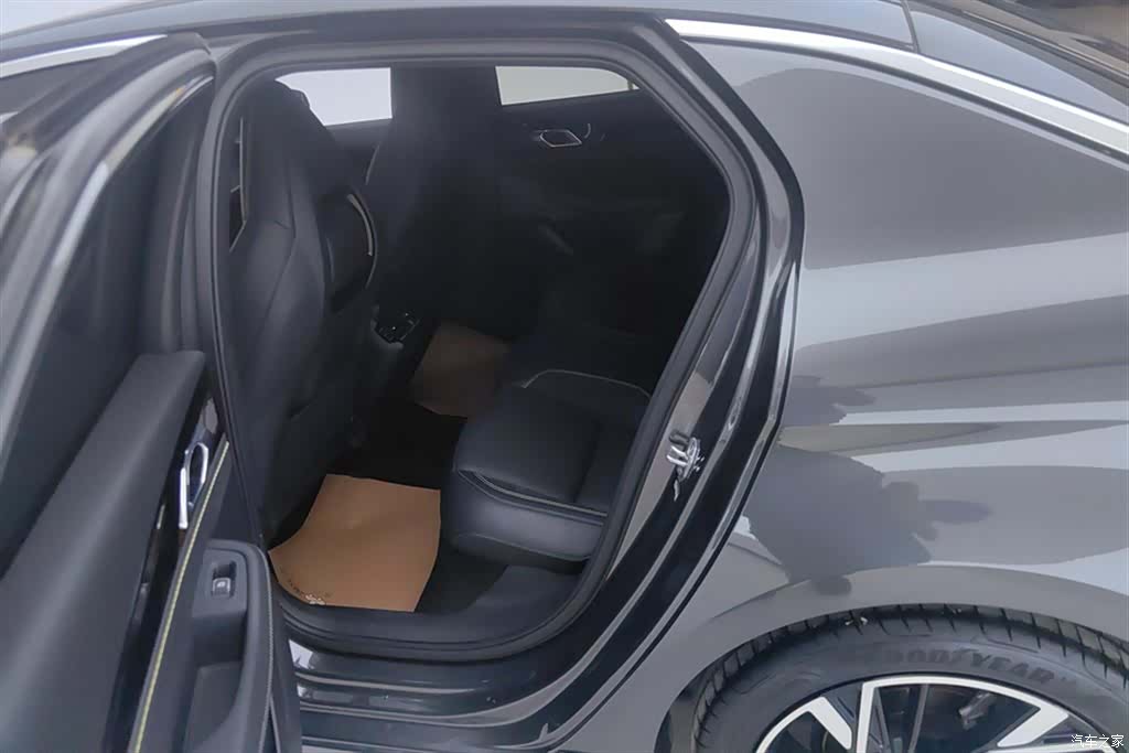 Lynk & Co 02, 2023 11