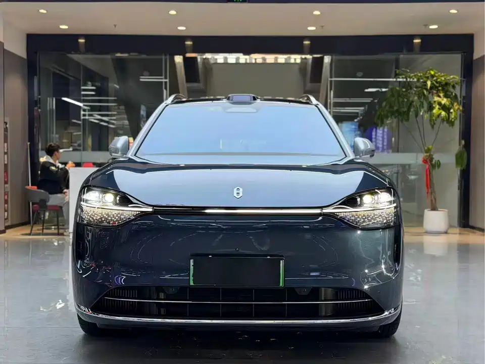 AITO Ask the world M9