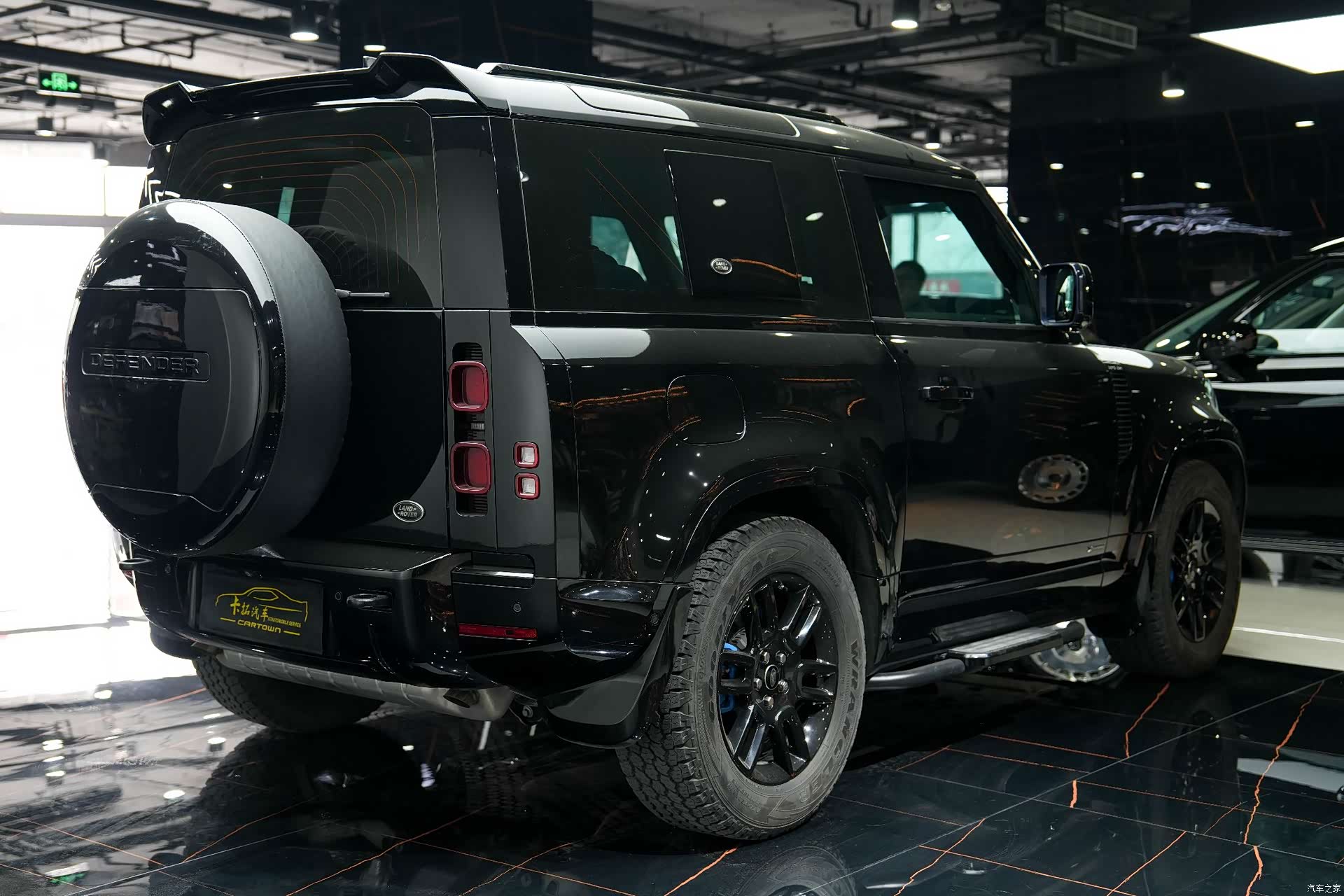 Land Rover Defender, 2021 все фото