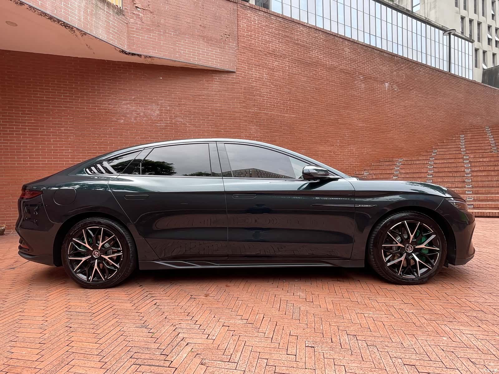 BYD Han, 2022 4
