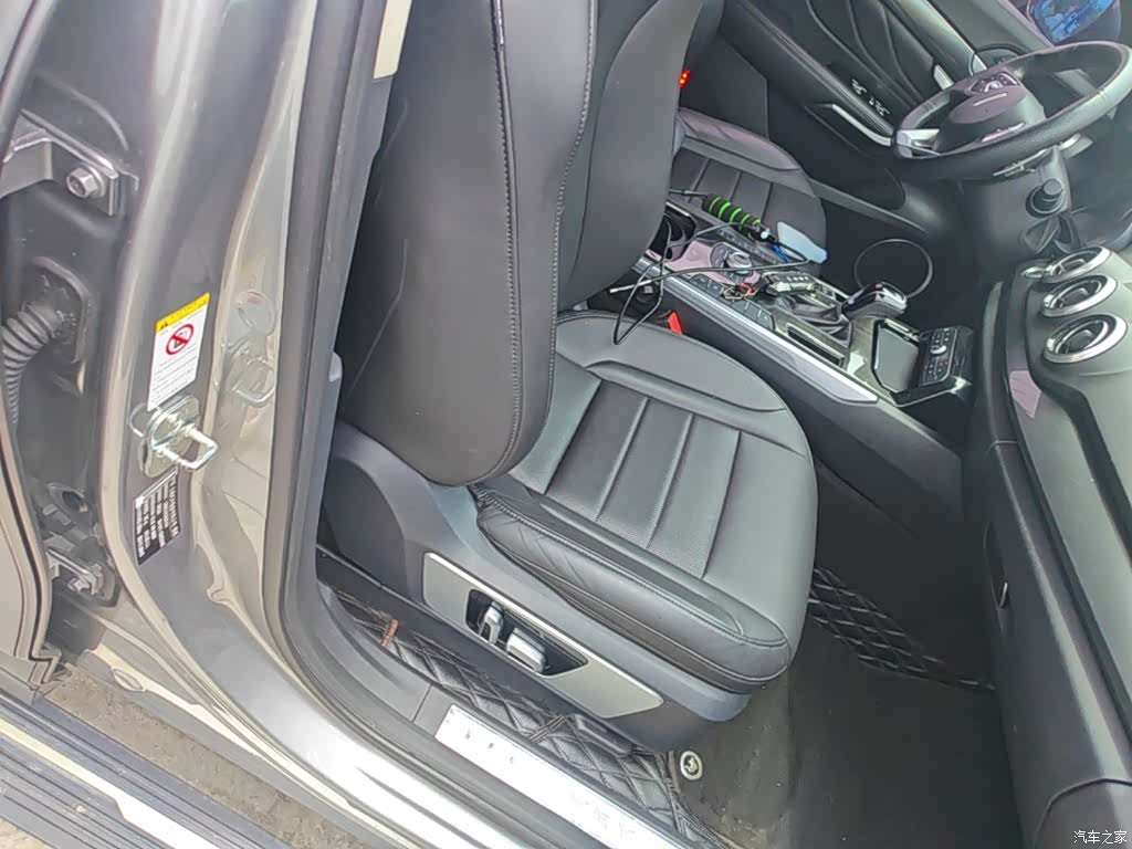 WEY VV7, 2018 25