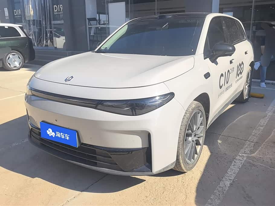 Leapmotor C10