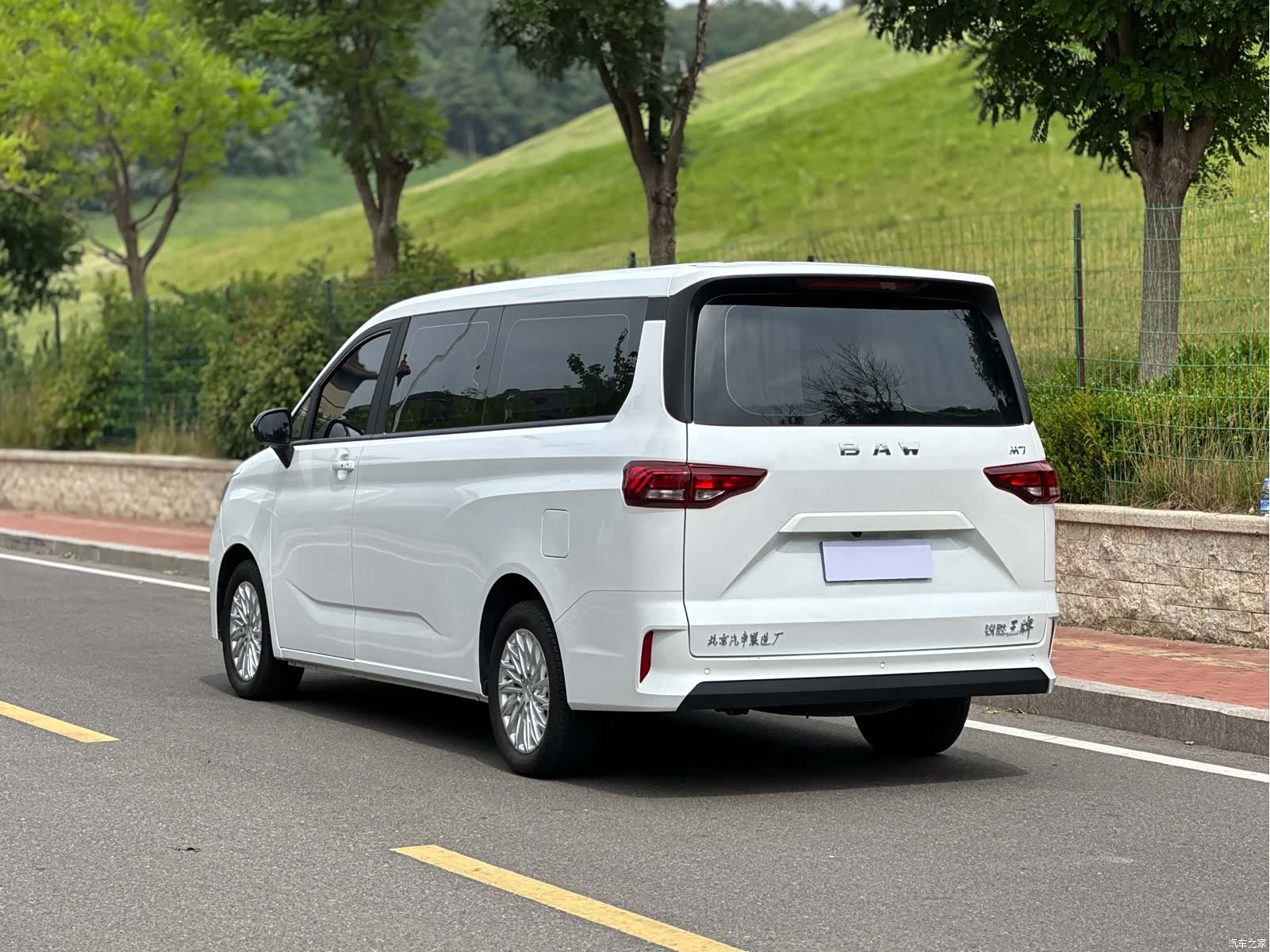 BAIC M7, 2023 все фото