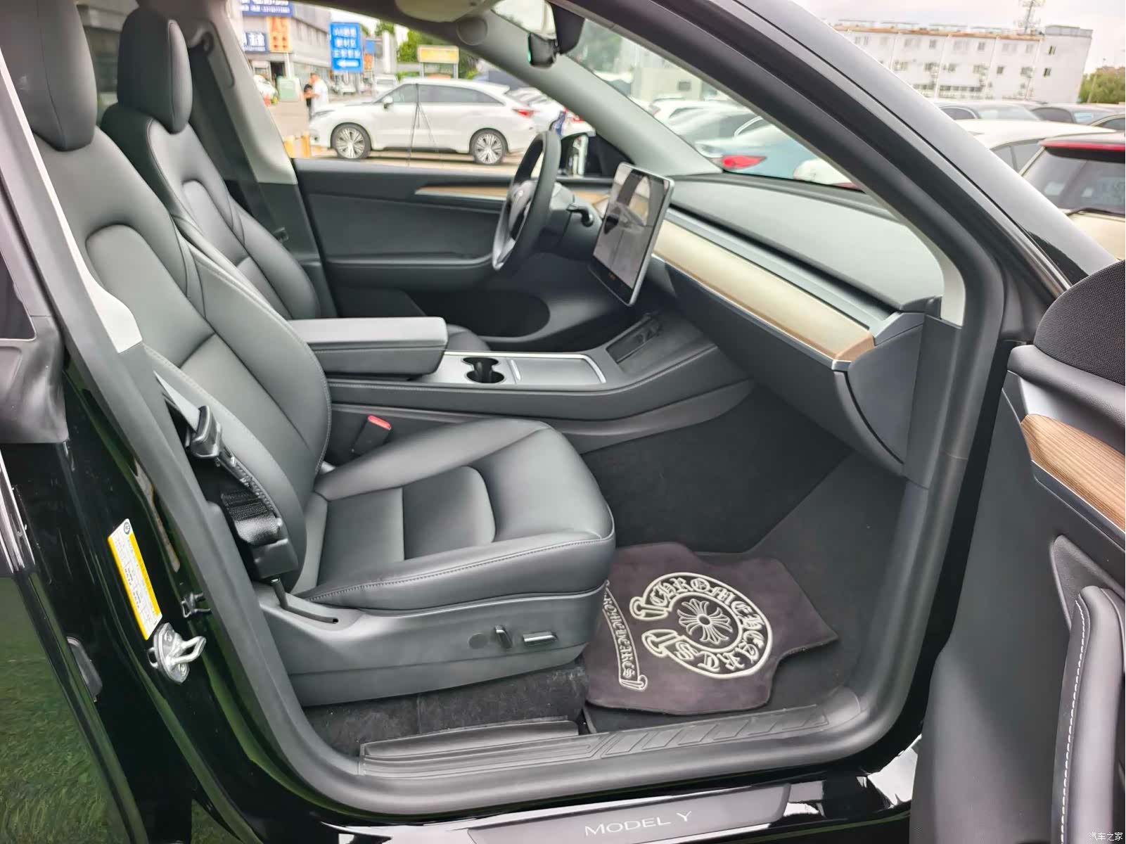 Tesla Model Y, 2021 13