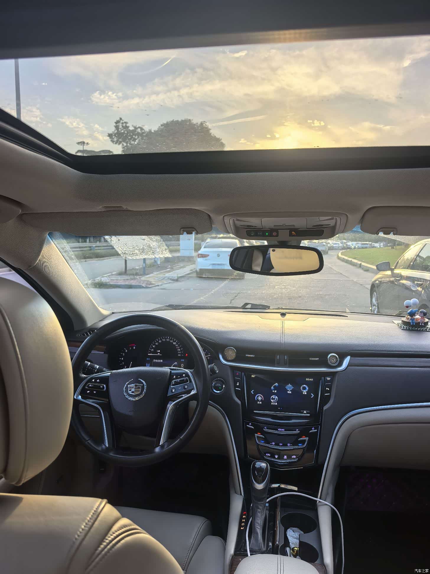 Cadillac XTS, 2013 12