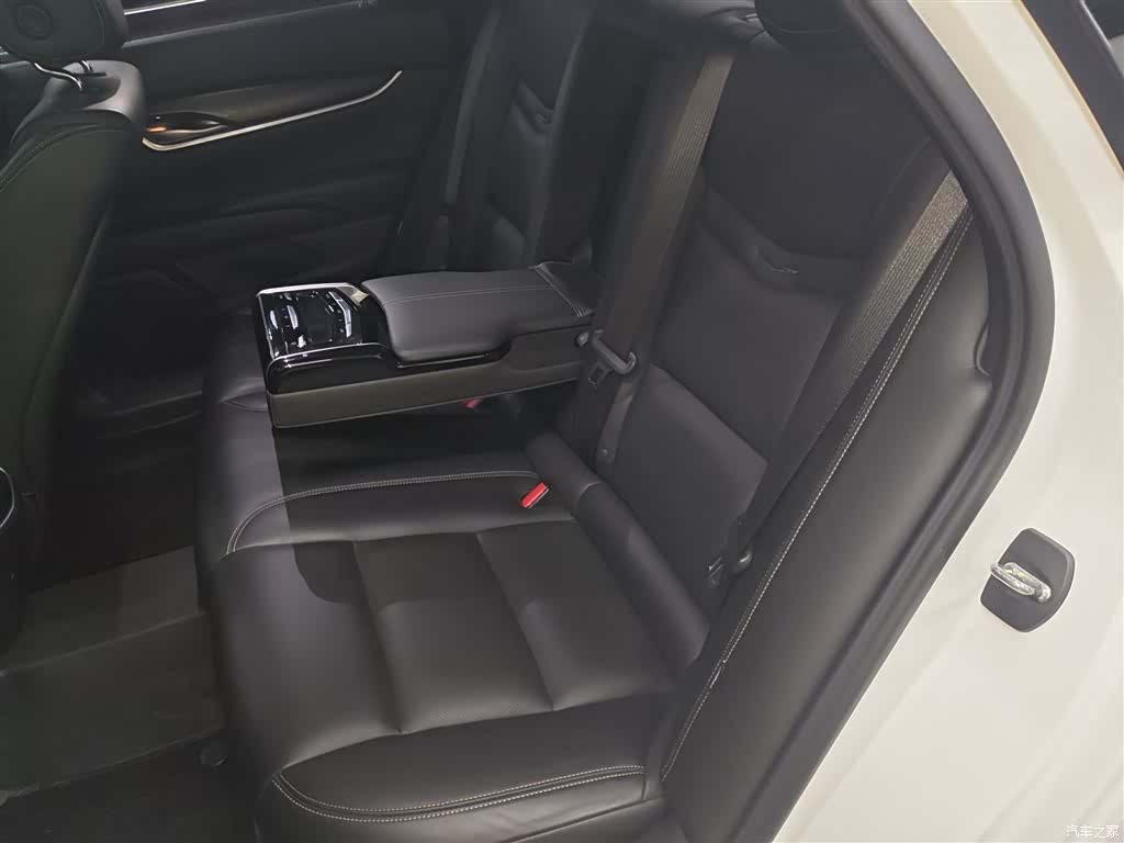 Cadillac XTS, 2019 17