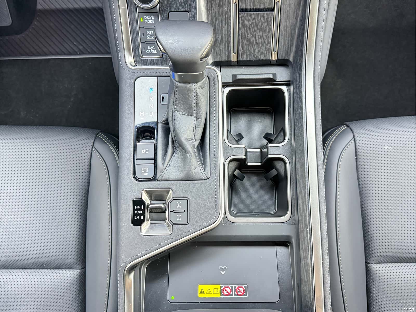 Lexus GX, 2025 11