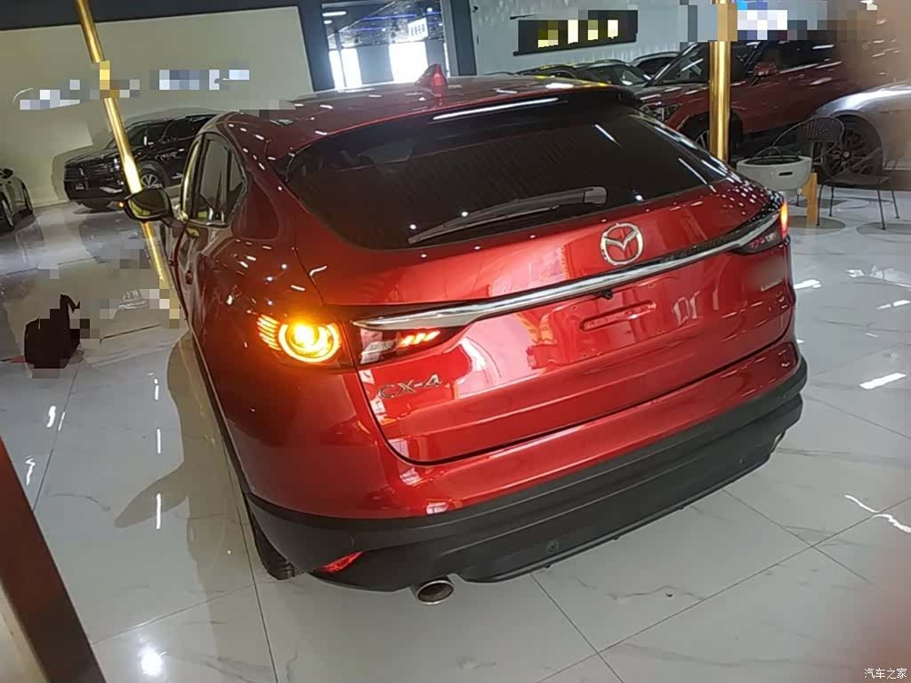Mazda CX-4, 2021 все фото