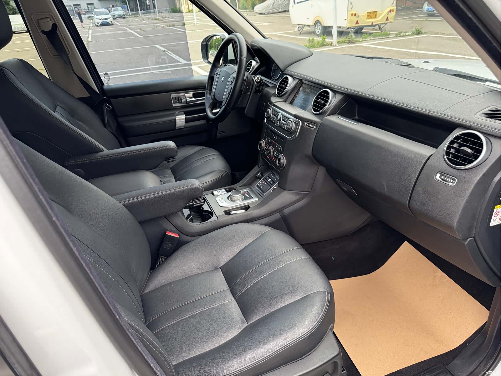 Land Rover Discovery, 2014 13
