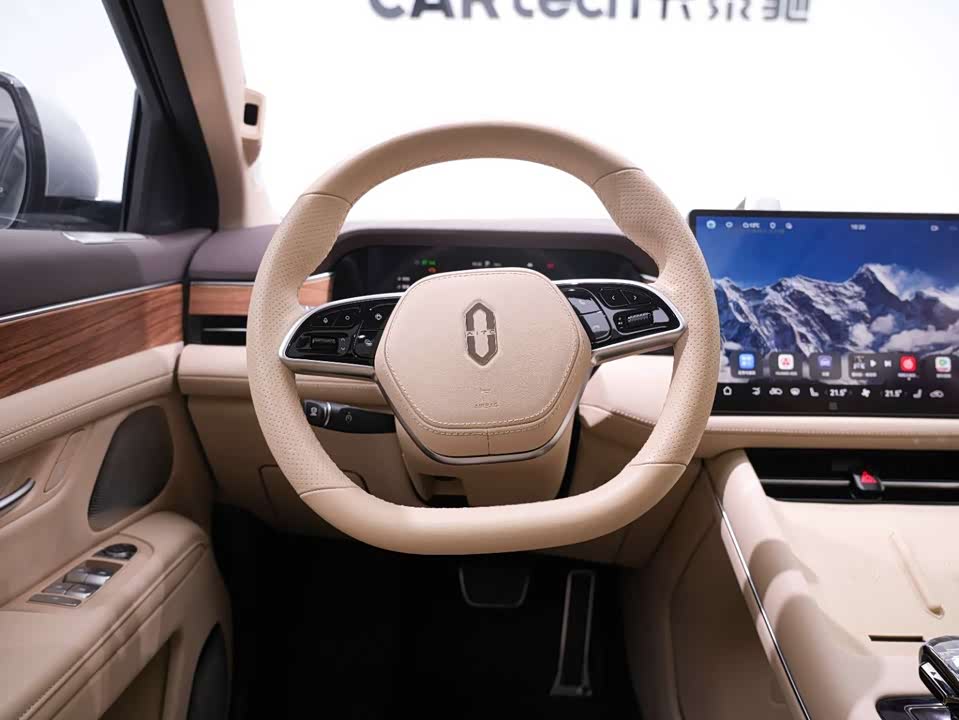 AITO Ask the world M7