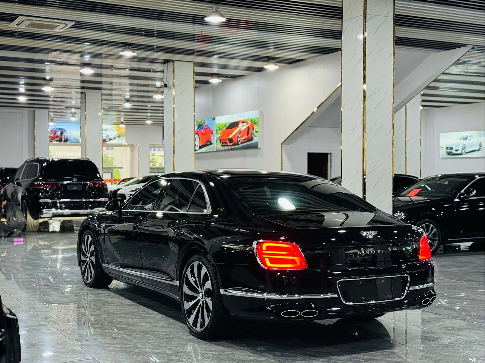Bentley Flying Spur, 2025 16