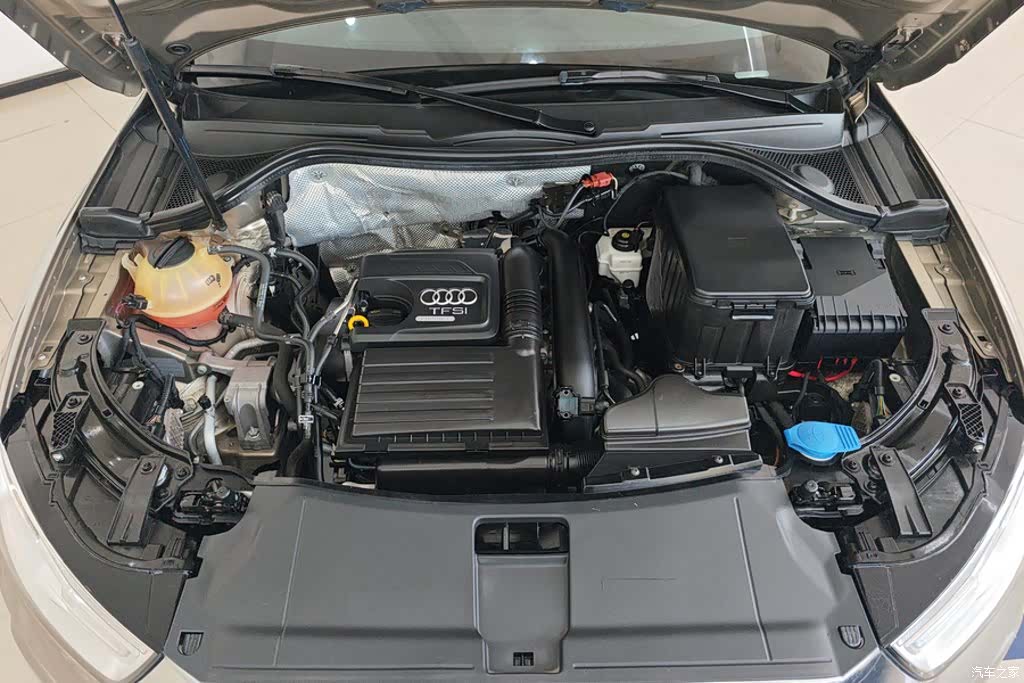 Audi Q3, 2017 10