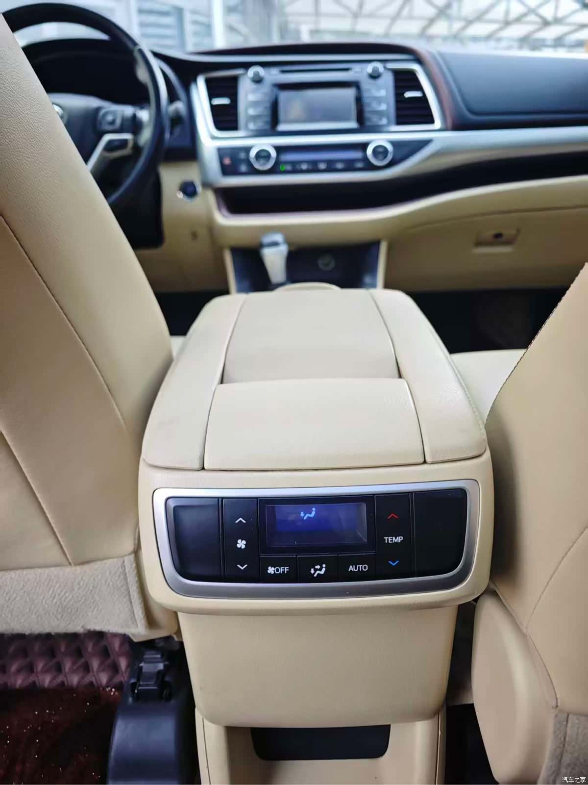 Toyota Highlander, 2015 10