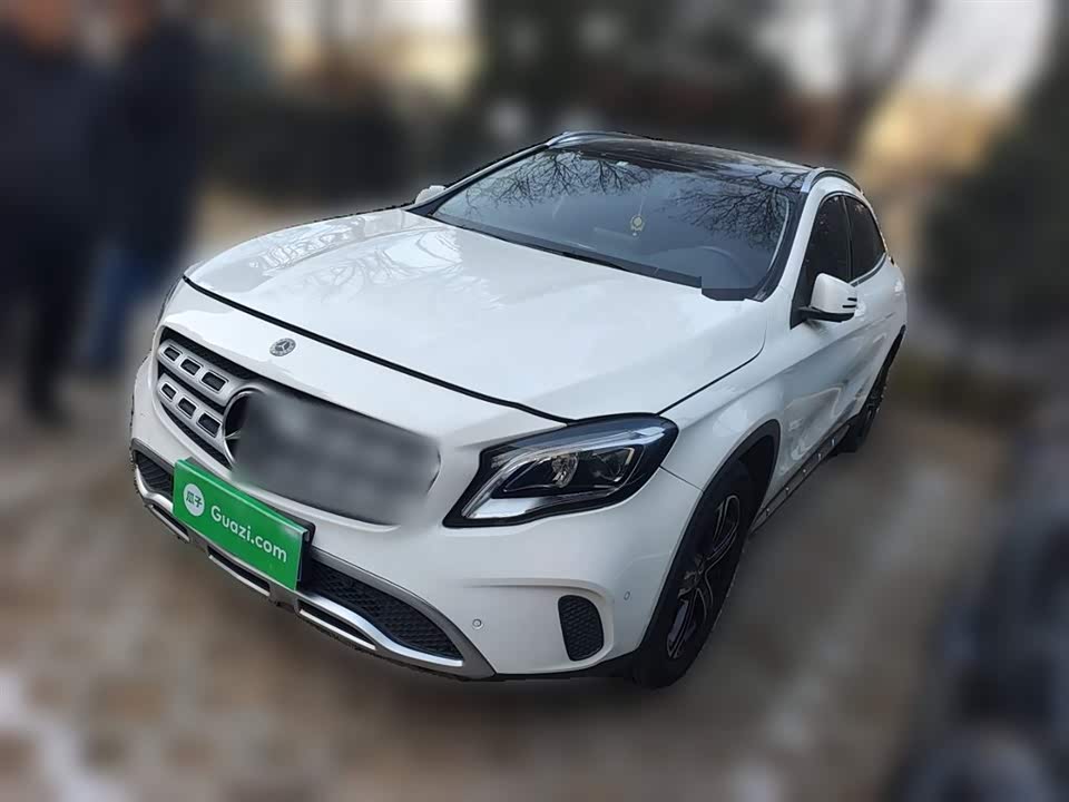 Mercedes-Benz GLA