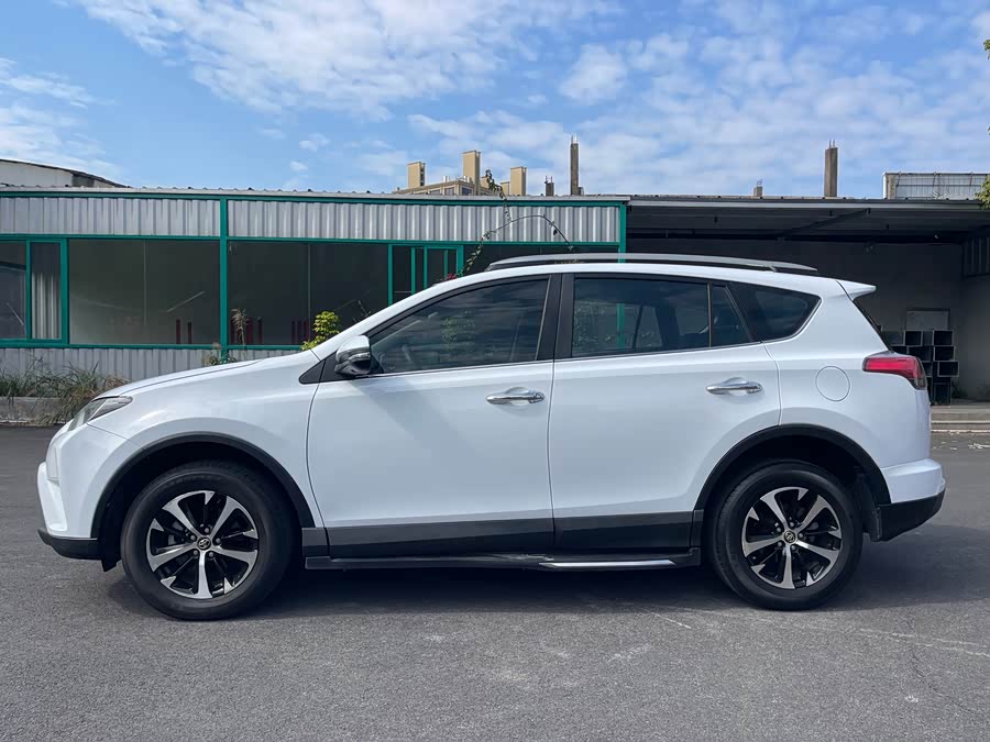 Toyota RAV4 2018, фото 4