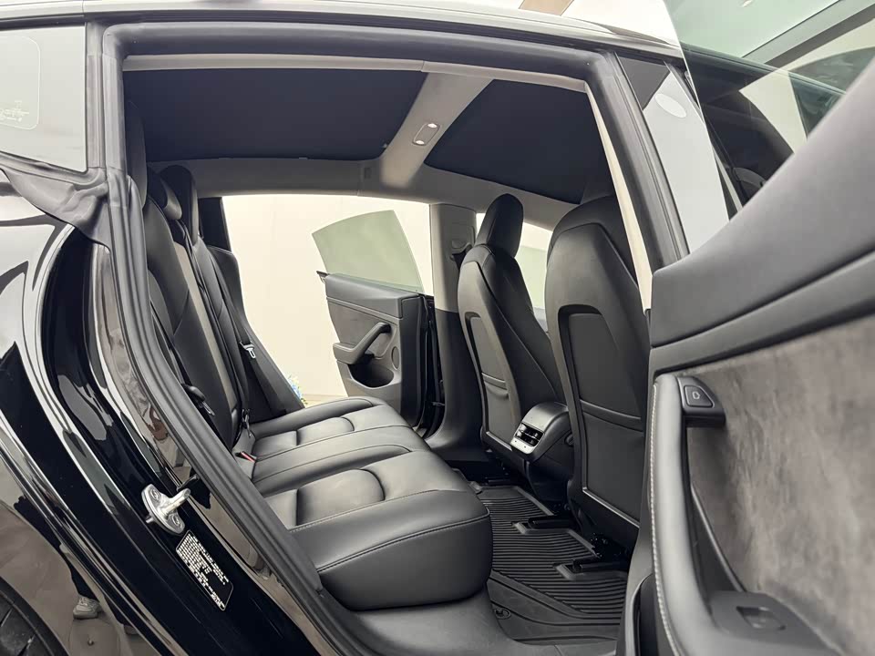 Tesla Model 3 Tesla Model 3