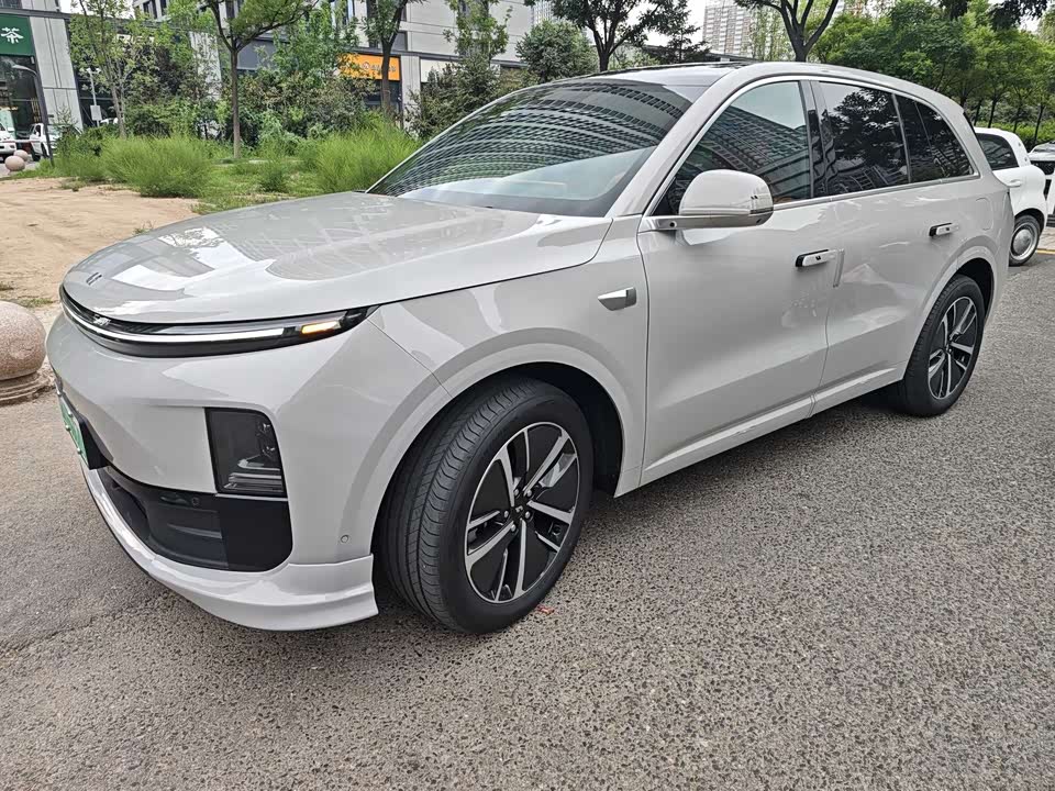 Li Auto Ideal L6