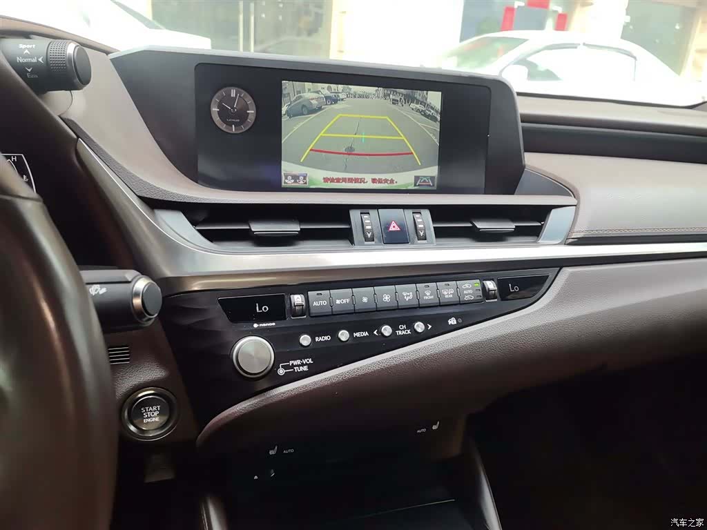 Lexus ES, 2021 6