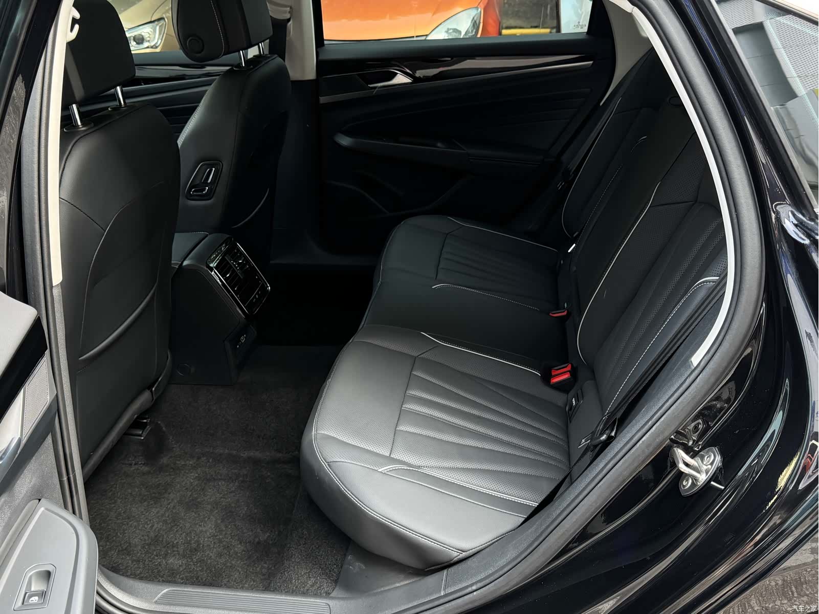 Volkswagen Passat, 2024 6