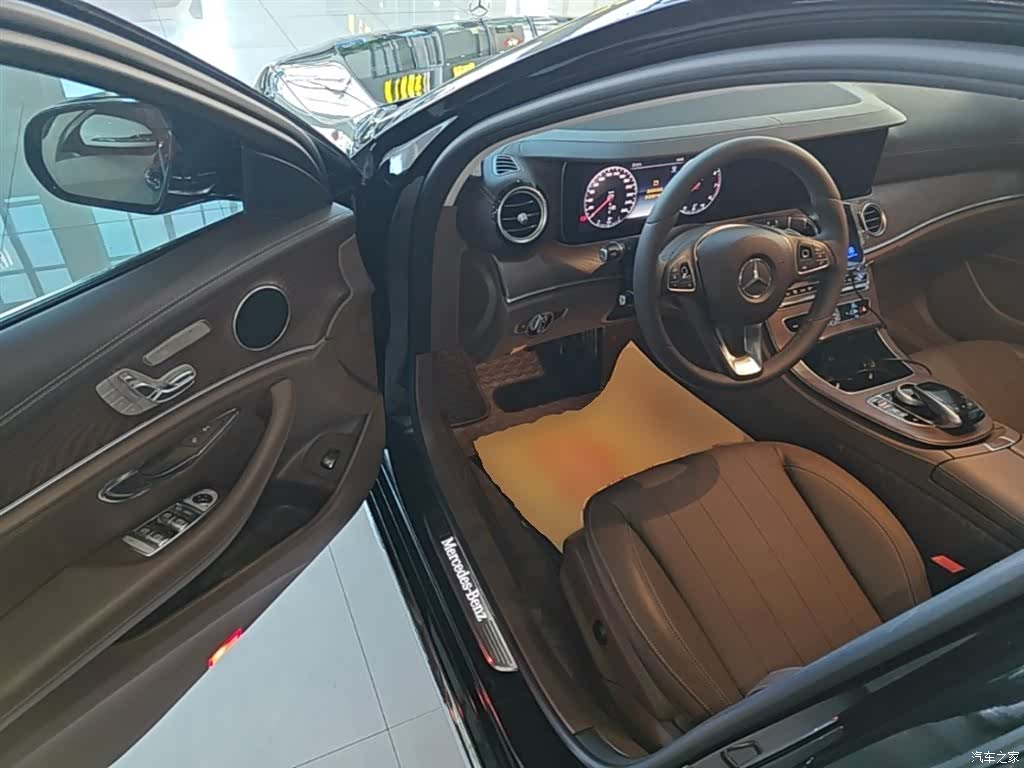 Mercedes-Benz E-Class, 2018 16