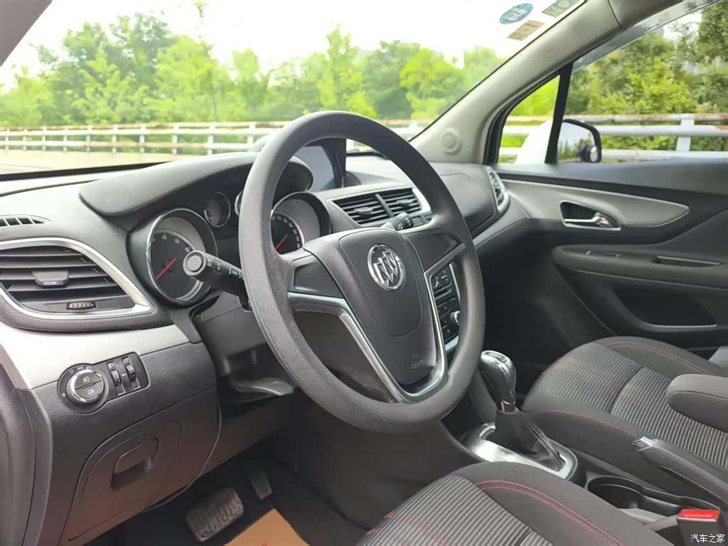 Buick Encore, 2016 10