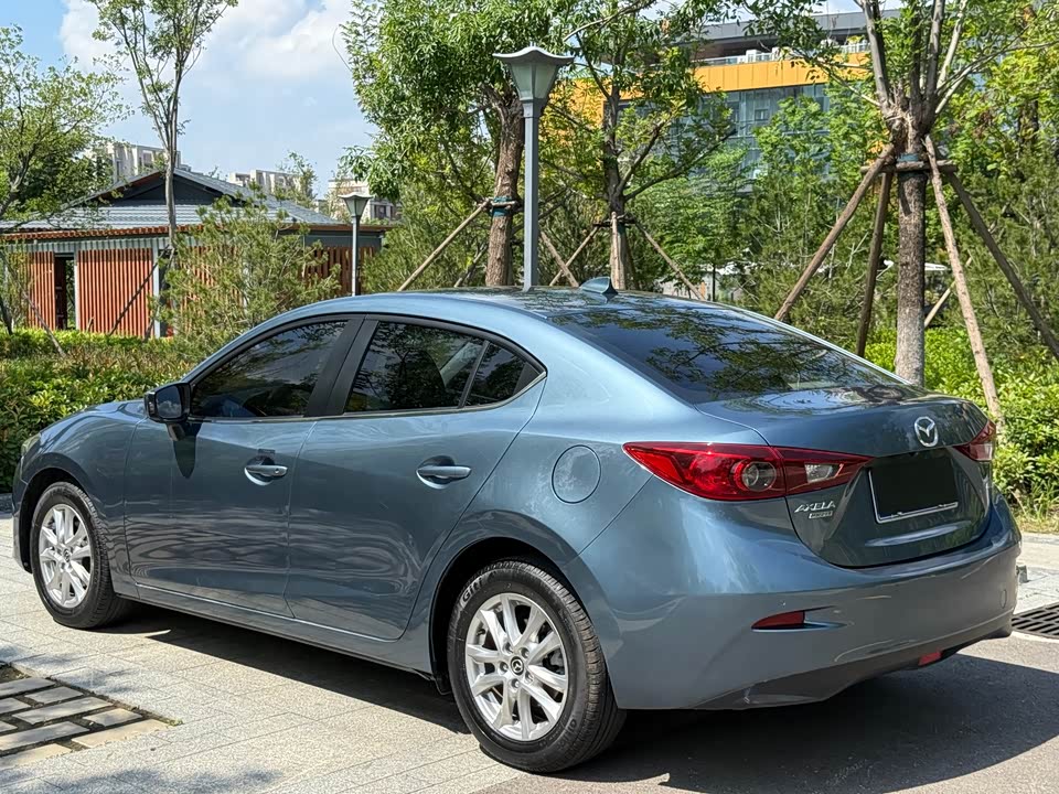 Mazda 3 Angkesaila
