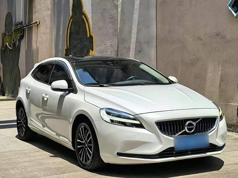 Volvo V40