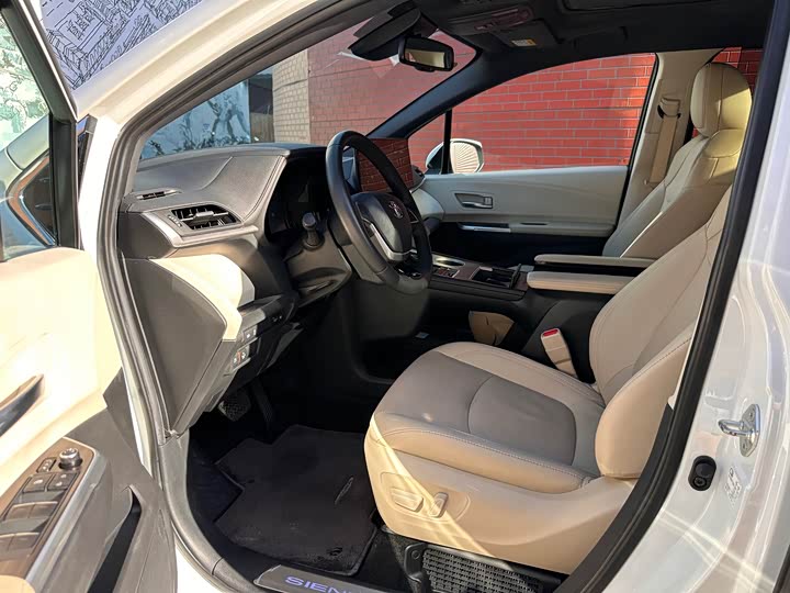 Toyota Sienna, 2022 года фото 5