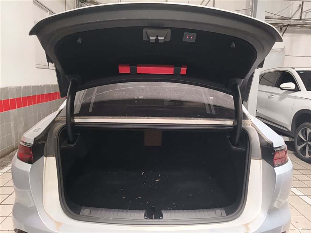 BYD Han, 2025 19