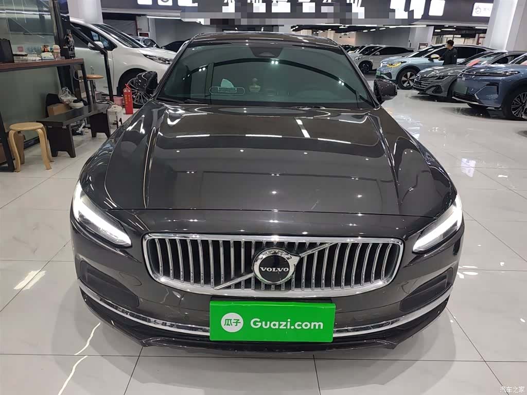 Volvo S90, 2025 3