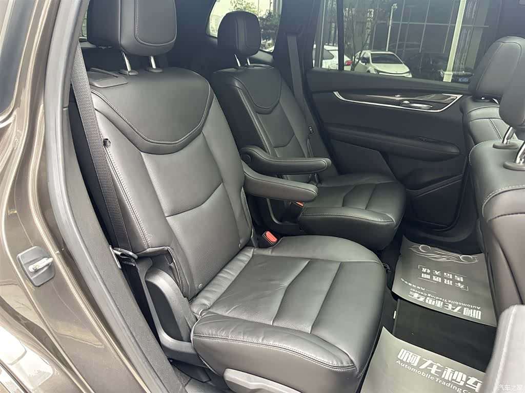 Cadillac XT6, 2023 8