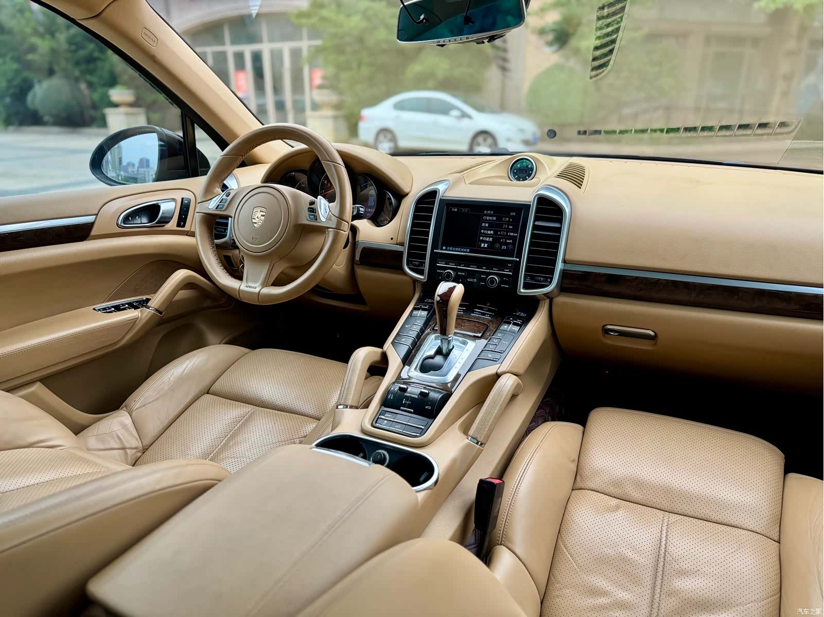 Porsche Cayenne, 2012 6