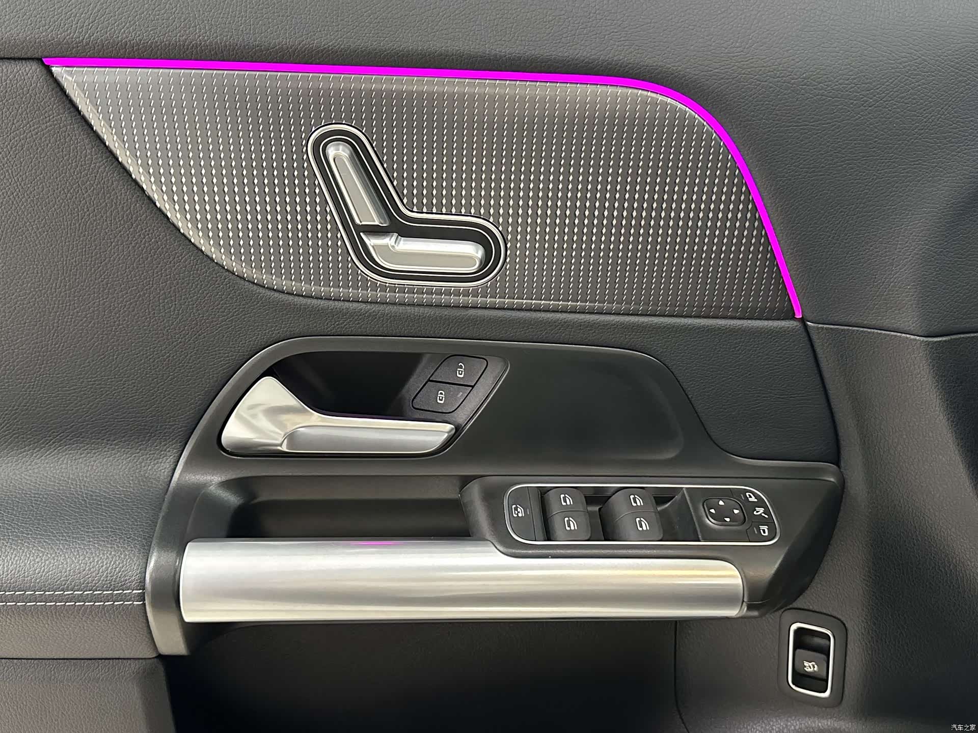 Mercedes-Benz GLA, 2022 22