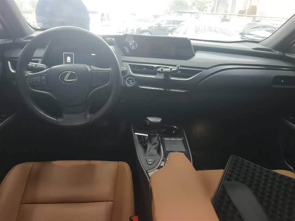 Lexus UX Lexus UX