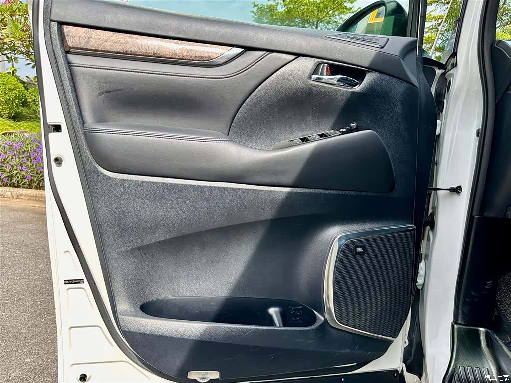 Toyota Vellfire, 2019 22