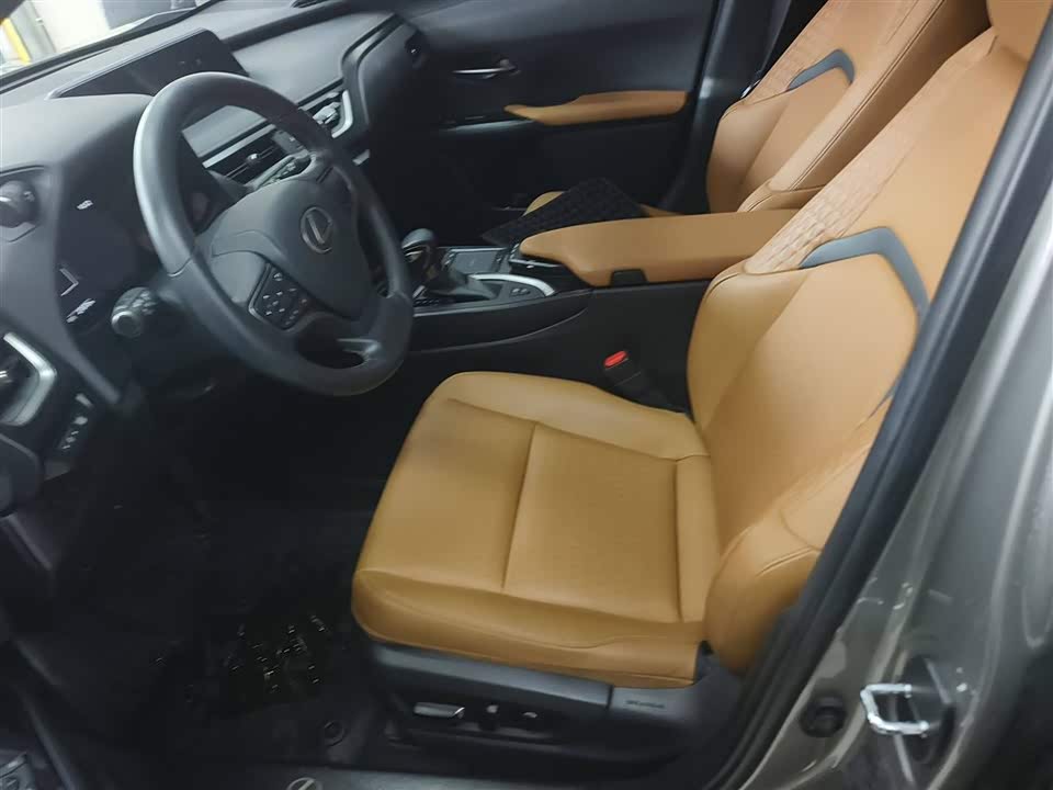 Lexus UX Lexus UX