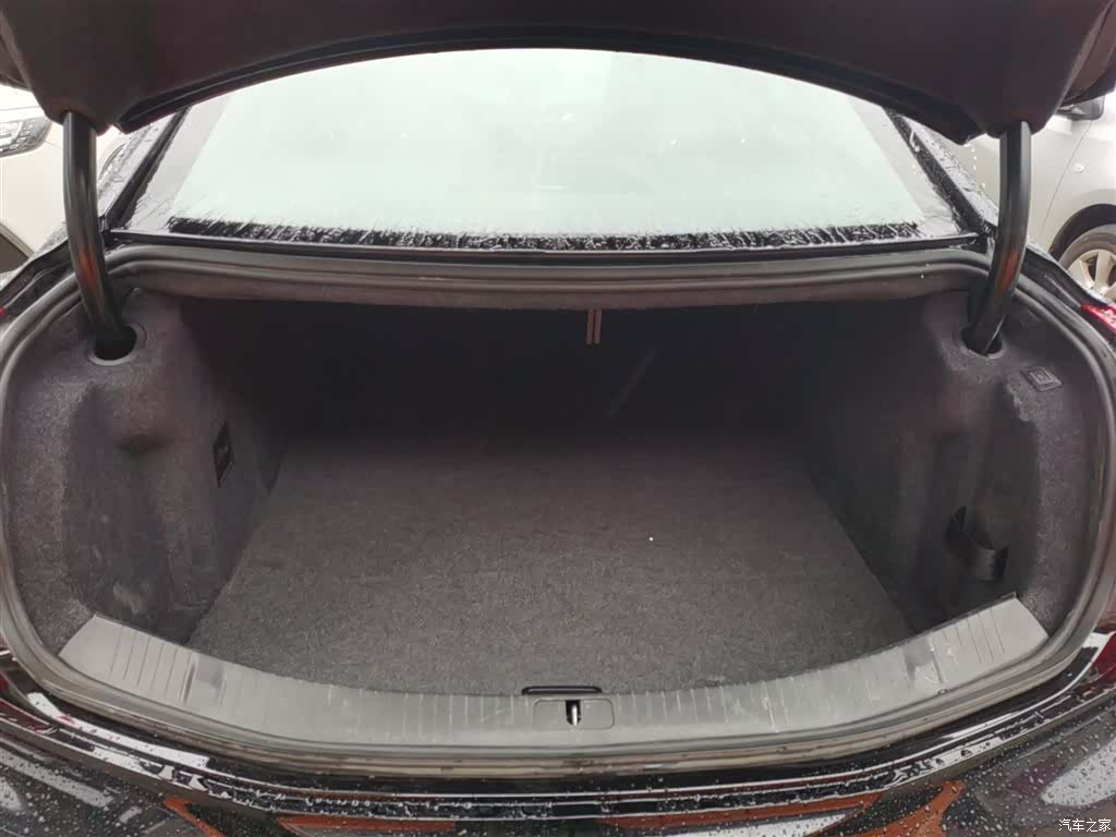 Cadillac XTS, 2017 15