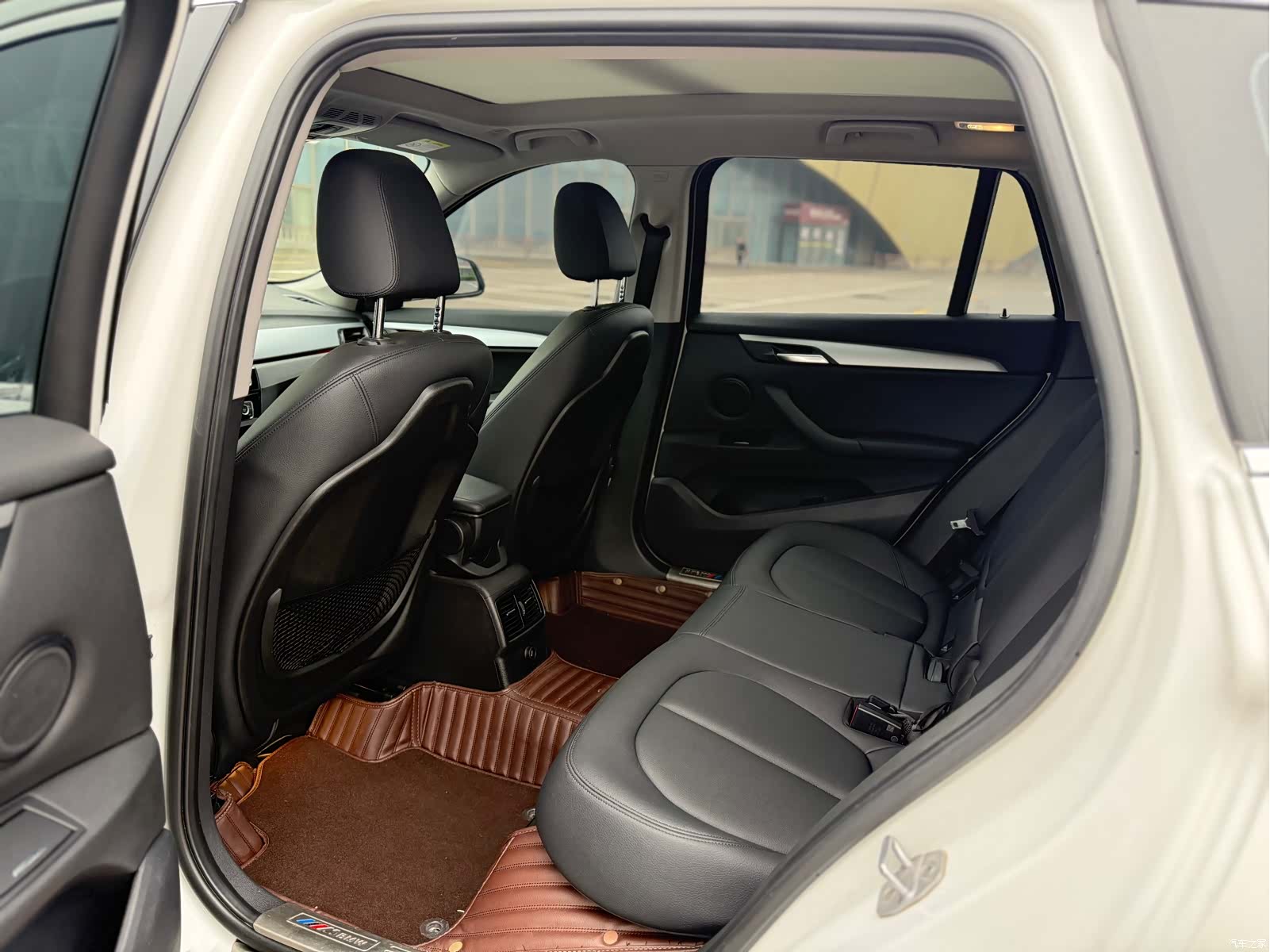 BMW X1, 2017 все фото