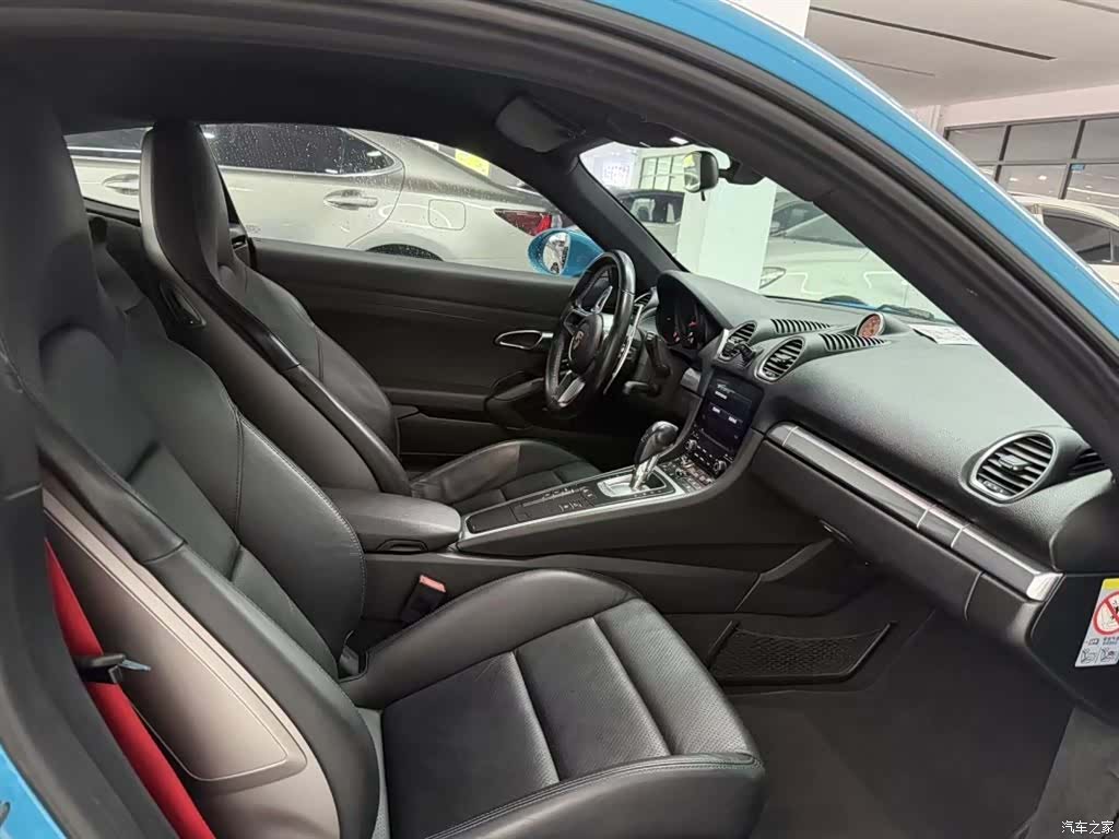 Porsche Cayman, 2017 4
