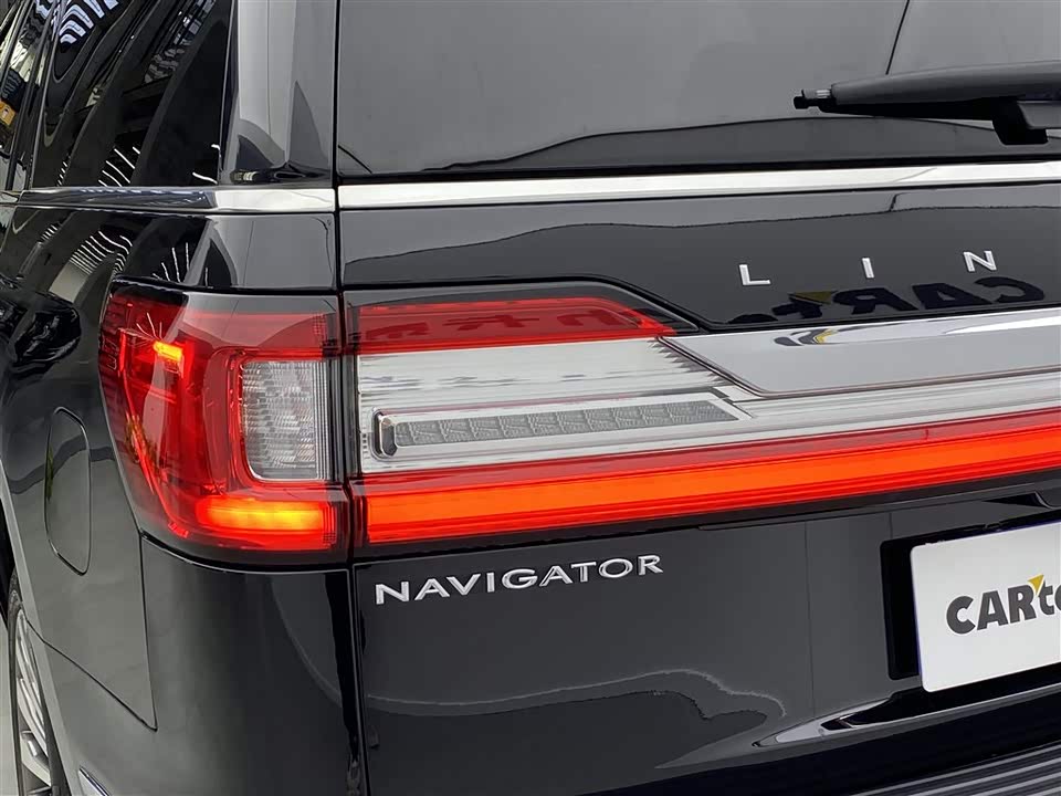 Lincoln Navigator