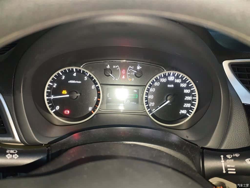Nissan Sylphy, 2016 4
