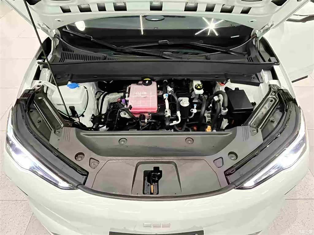 Geely Galaxy E5, 2025 25