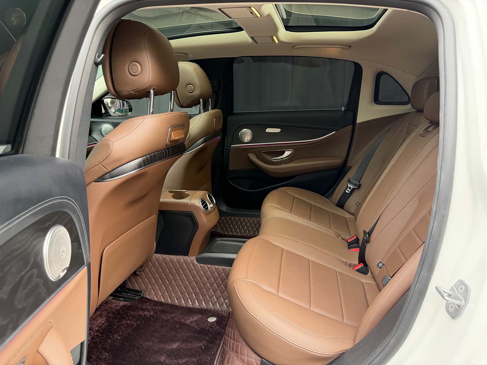 Mercedes-Benz E-Class, 2019 6