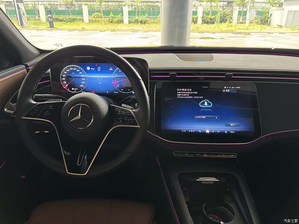 Mercedes-Benz E-Class, 2025 12