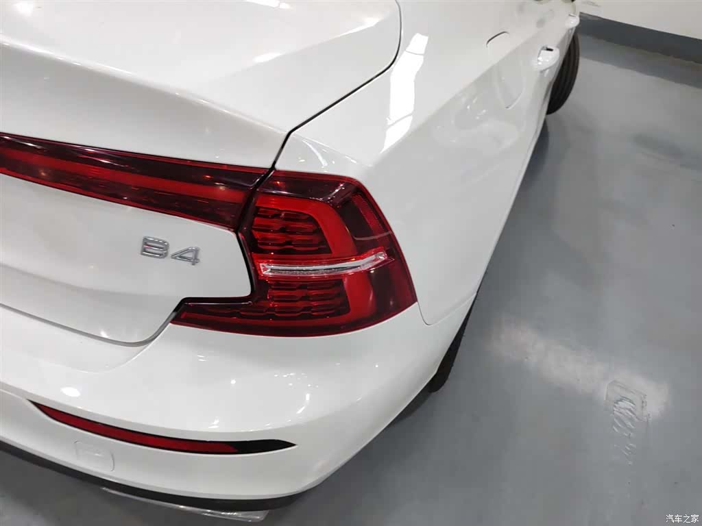 Volvo S60, 2022 24