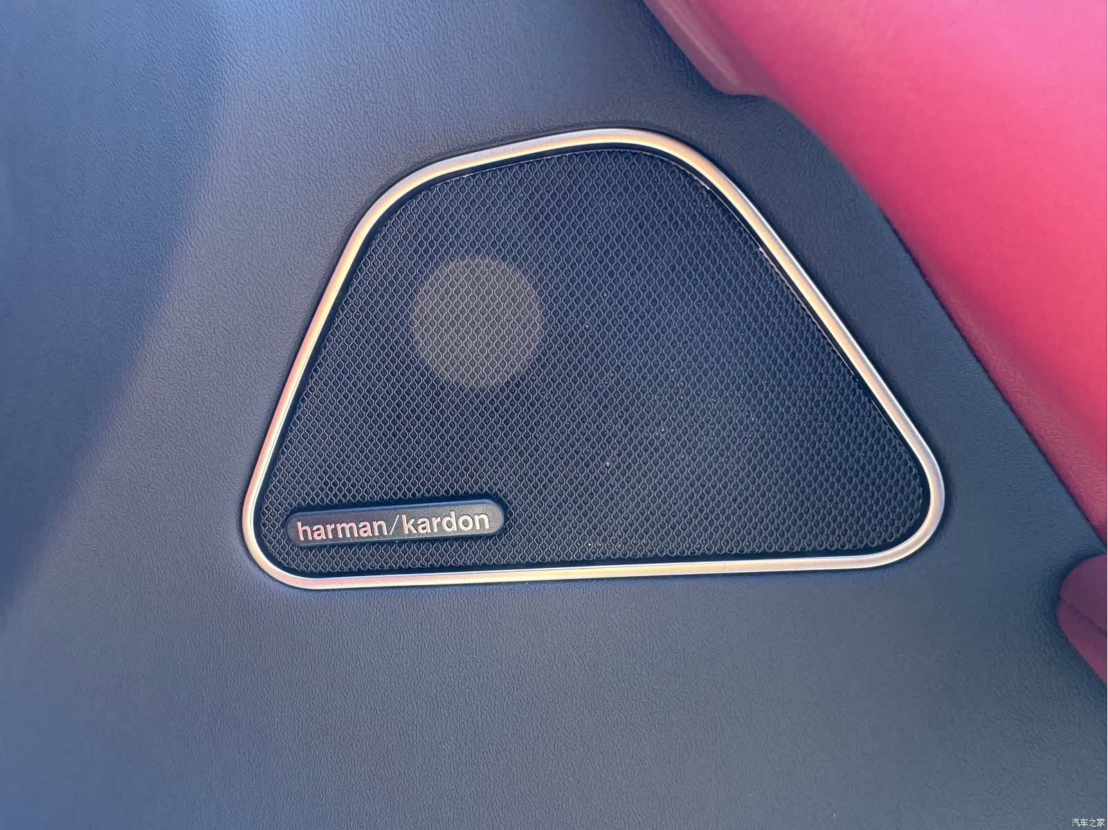 Maserati Levante, 2022 12