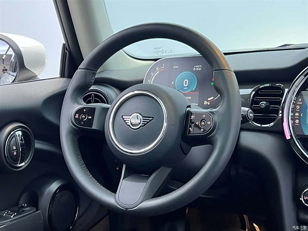 Mini ONE, 2024 23