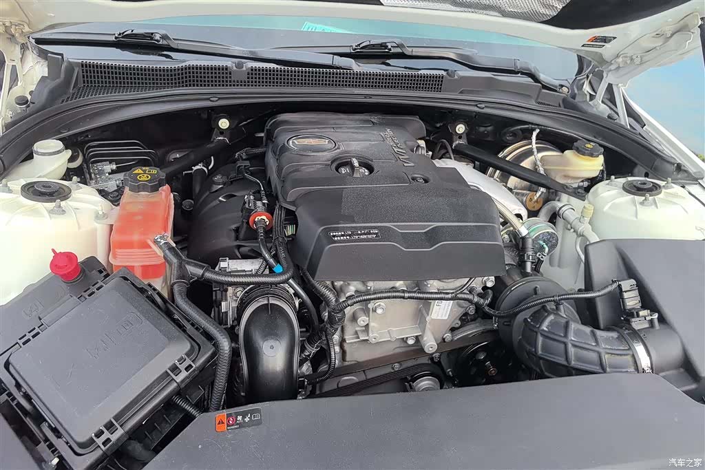 Cadillac ATS-L, 2016 10