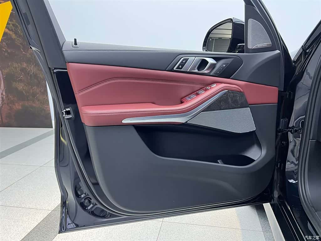 BMW X5, 2024 28