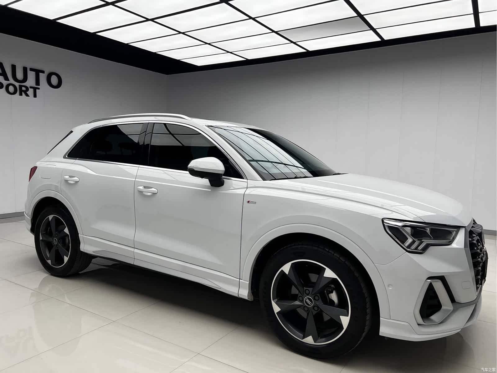 Audi Q3, 2022 3